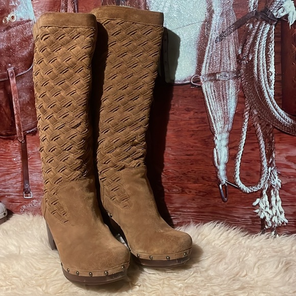 Ugg suede basket weave boots - Picture 4 of 11